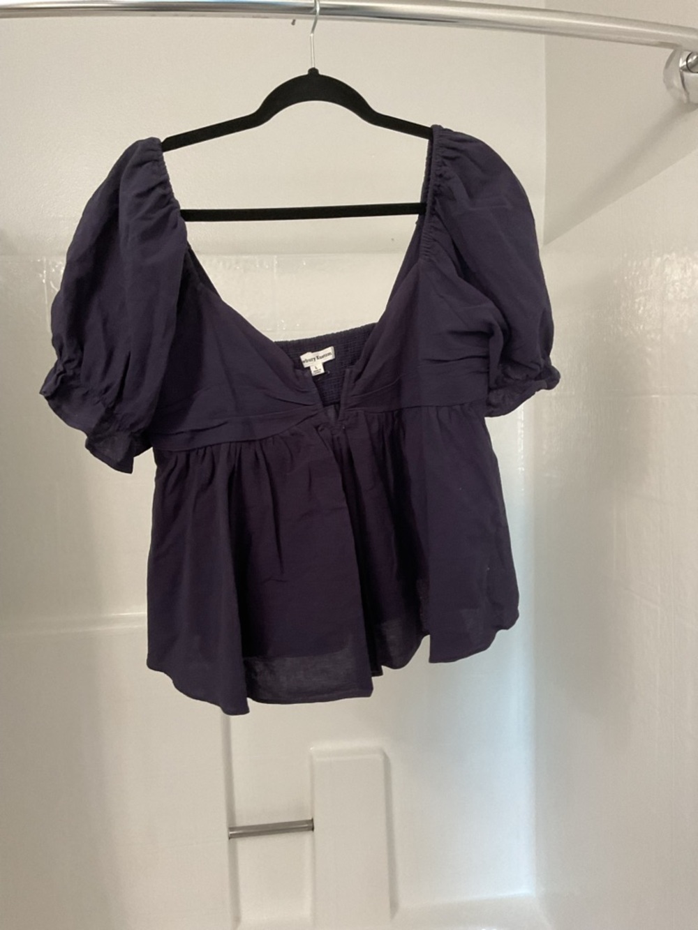 Newbury Kustom Dark Navy Puff-Sleeve Peplum Blouse